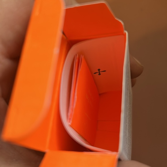 Unused high end skincare bundle with 2 mascaras. - Picture 10 of 10